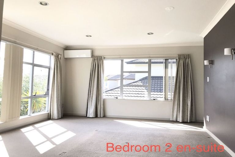Photo of property in 11 Mana Lane, Pinehill, Auckland, 0632