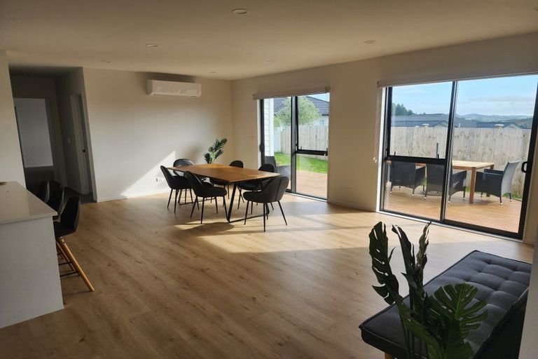 Photo of property in 7 Tautoru Avenue, Orewa, 0931