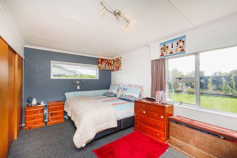 Photo of property in 32 John F Kennedy Drive, Milson, Palmerston North, 4414