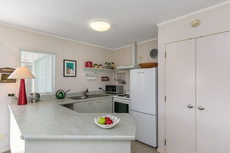 Photo of property in 30 Macalister Place, Miramar, Wellington, 6022