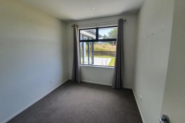 Photo of property in 2 Western Rise, Hurworth, New Plymouth, 4310