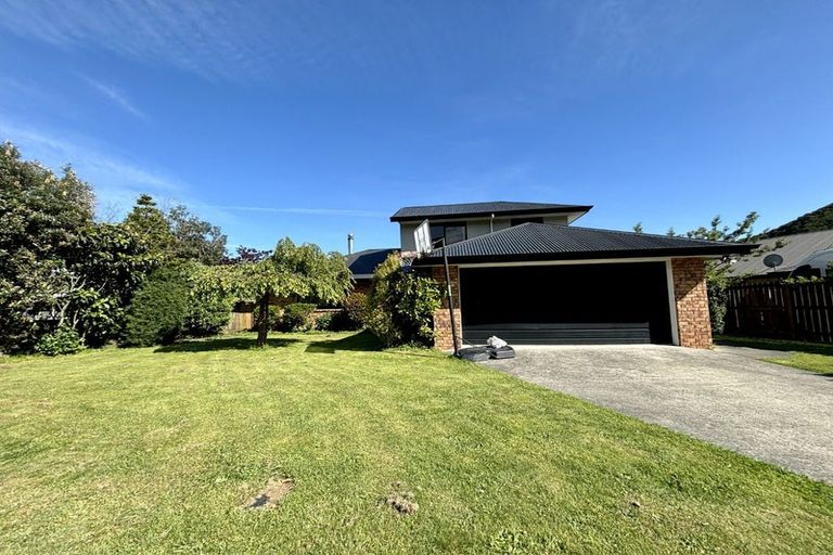 Photo of property in 7 Glentui Place, Waikawa, Picton, 7220