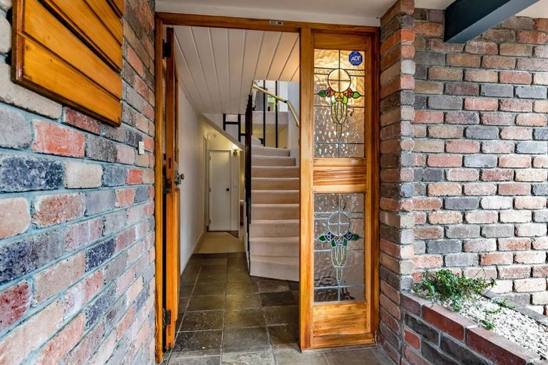 Photo of property in 15f Glen Almond Street, New Plymouth, 4310