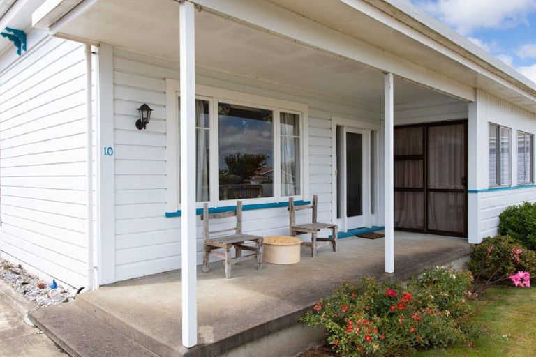 Photo of property in 10 Salisbury Street, Dannevirke, 4930