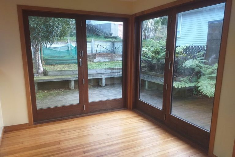 Photo of property in 15 Kimball Place, Johnsonville, Wellington, 6037