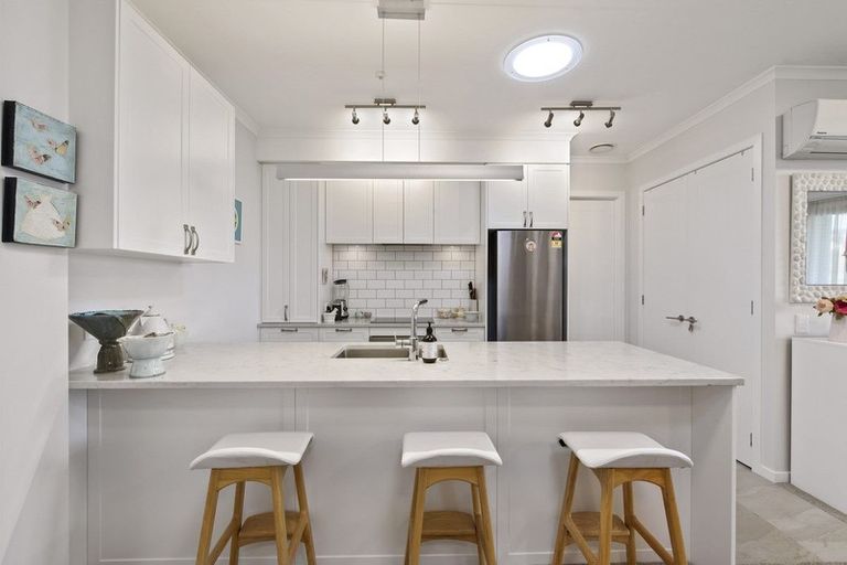 Photo of property in 168 Eaves Bush Parade, Orewa, 0931