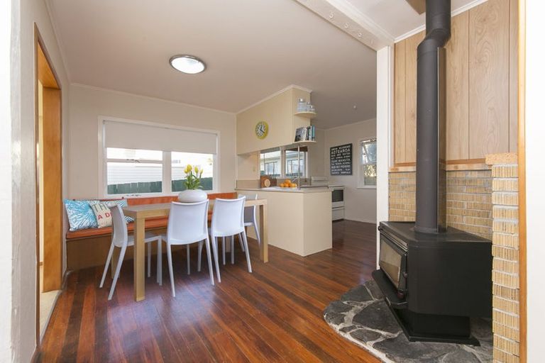 Photo of property in 1 Claridge Street, Glen Eden, Auckland, 0602