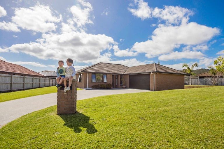 Photo of property in 4 Mooring Close, Haruru, 0204