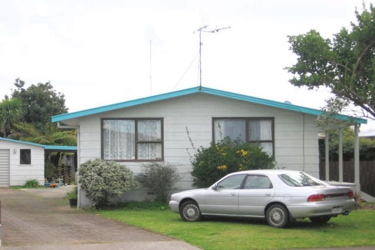 Photo of property in 23 Elmwood Crescent, Pukete, Hamilton, 3200