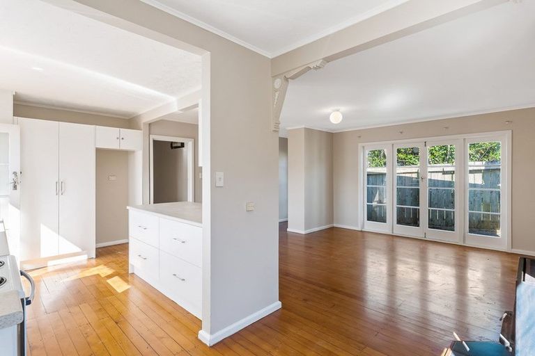 Photo of property in 30 Anaru Street, Raumati Beach, Paraparaumu, 5032