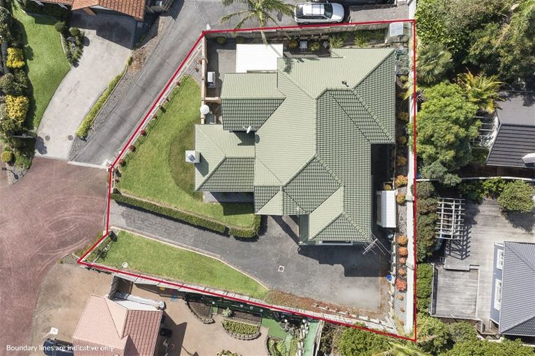 Photo of property in 36a Jane Eyre Drive, Somerville, Auckland, 2014