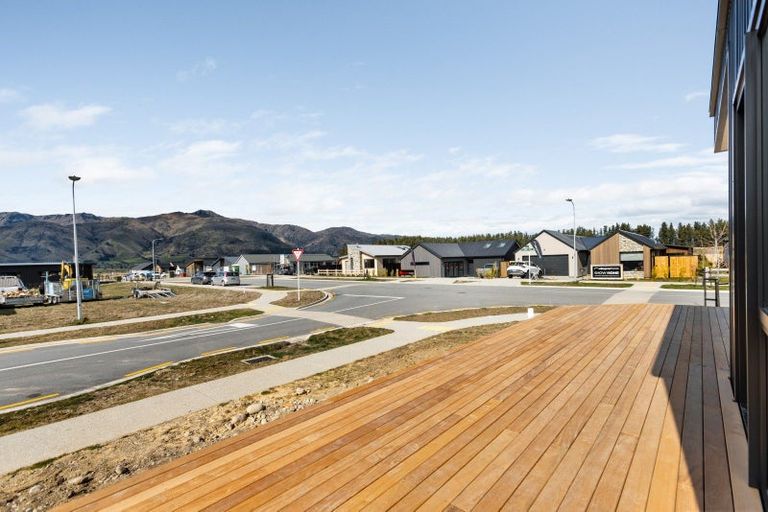 Photo of property in 32 Dunn Street, Lake Hawea, 9382