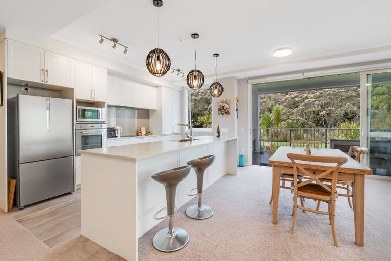 Photo of property in 122 Eaves Bush Parade, Orewa, 0931