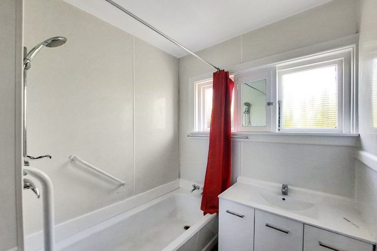 Photo of property in 212 Barrington Street, Somerfield, Christchurch, 8024