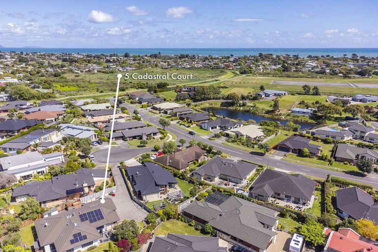 Photo of property in 5 Cadastral Court, Paraparaumu, 5032