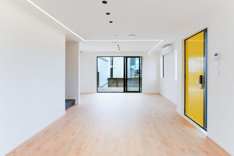 Photo of property in 18 Corporal Street, Papakura, 2110