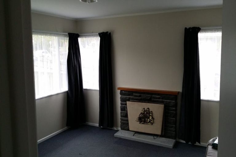 Photo of property in 83 Barrys Road, Glendene, Auckland, 0602