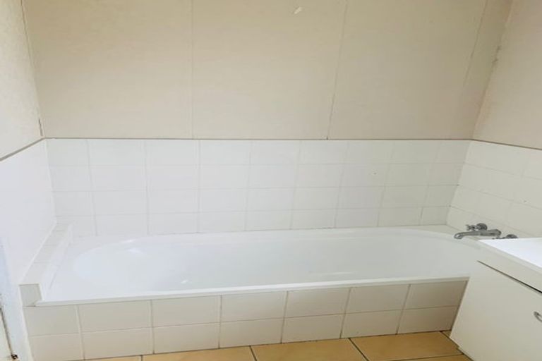 Photo of property in 21 William Avenue, Manurewa, Auckland, 2102