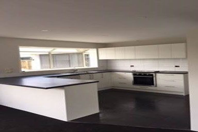 Photo of property in 21 Monterey Place, Parklands, Christchurch, 8083