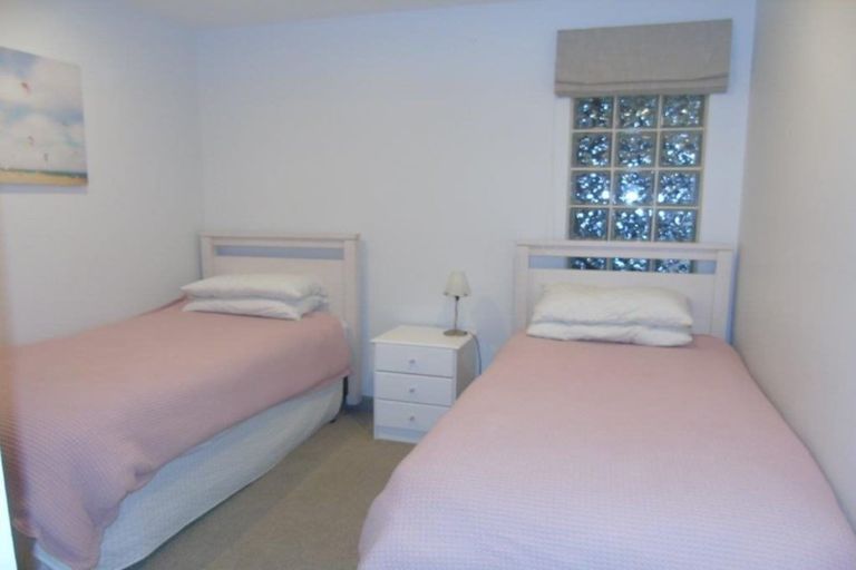 Photo of property in Atrium Towers, 5e/154 The Terrace, Wellington Central, Wellington, 6011