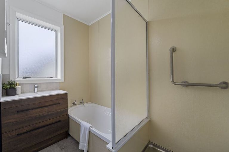 Photo of property in 58 Wrantage Street, Westown, New Plymouth, 4310