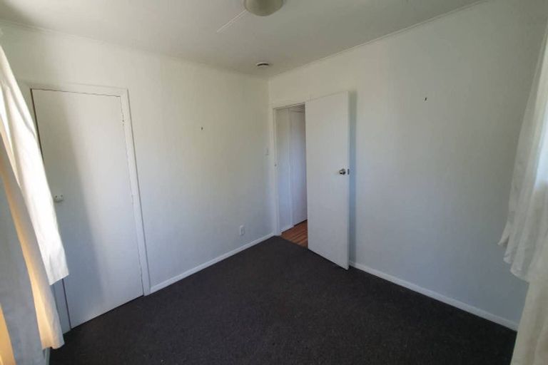 Photo of property in 22 Banks Street, Marfell, New Plymouth, 4310