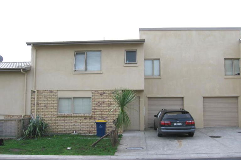 Photo of property in 8 Gina Avenue, Ranui, Auckland, 0612