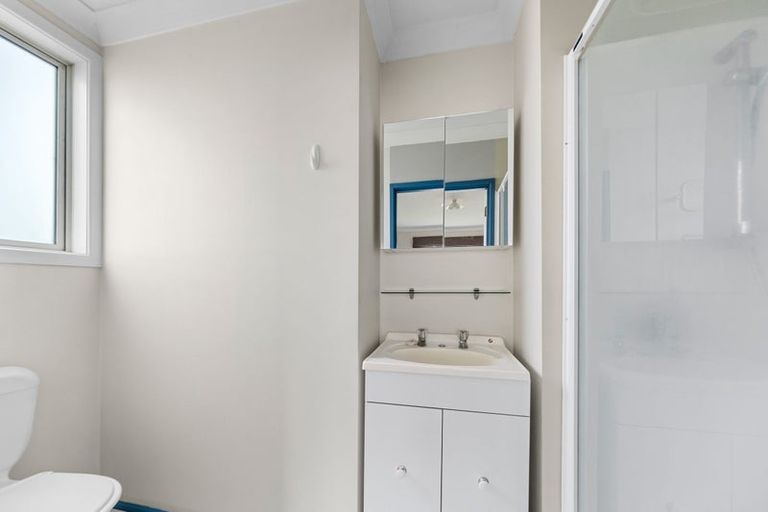 Photo of property in 55 Matarikoriko Road, Brixton, Waitara, 4382