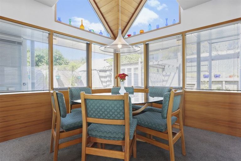 Photo of property in 6 Stevenson Way, Cockle Bay, Auckland, 2014