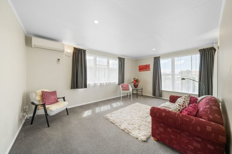 Photo of property in 17 Caduceus Place, Ascot Park, Porirua, 5024