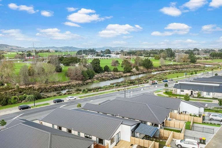Photo of property in 15a Tributary Parade, Karaka, Papakura, 2113