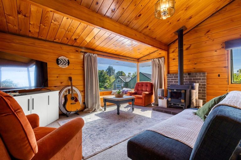 Photo of property in 64 Shepherd Road, Waipahihi, Taupo, 3330