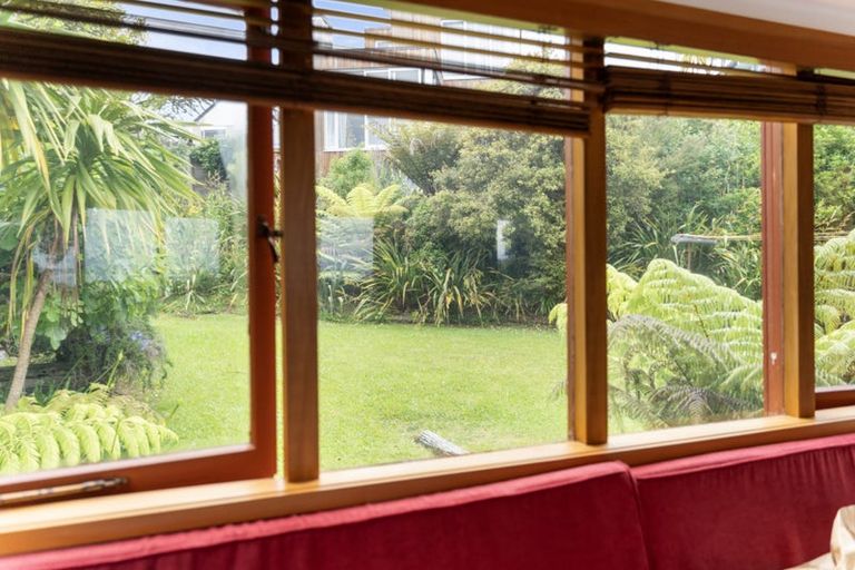 Photo of property in 60 Peter Terrace, Castor Bay, Auckland, 0620