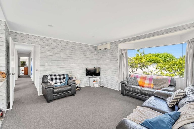 Photo of property in 14 Cholmondeley Crescent, Whitianga, 3510