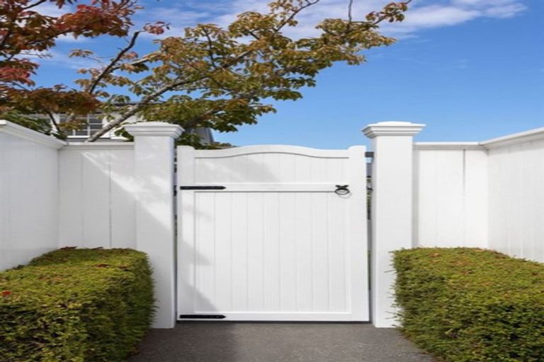 Photo of property in 32 Peel Street, Strowan, Christchurch, 8052