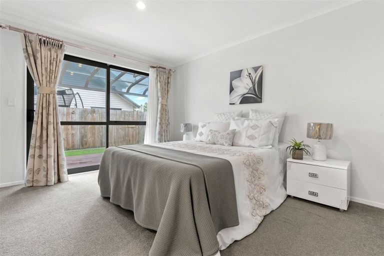 Photo of property in 35 Tarapiroe Avenue, Takanini, 2112