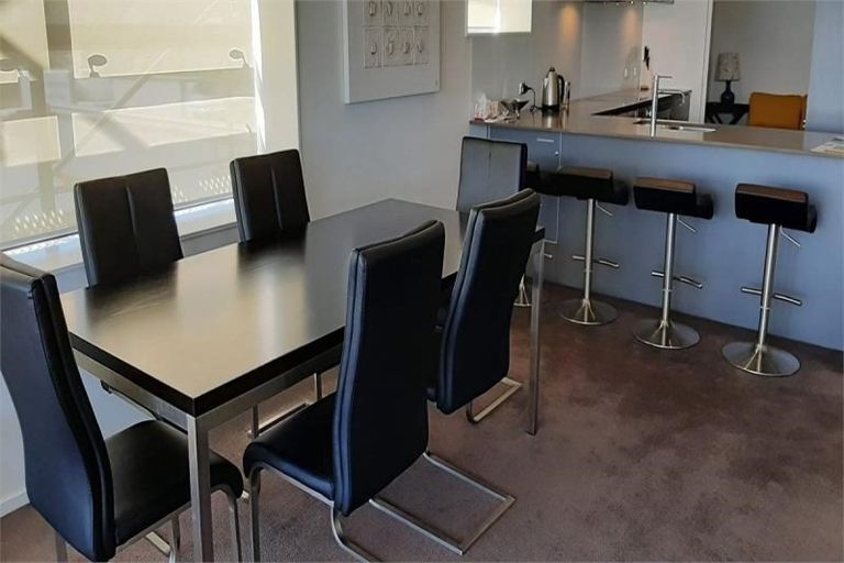 Photo of property in 301/7 Humber Street, Pandora, Napier, 4110