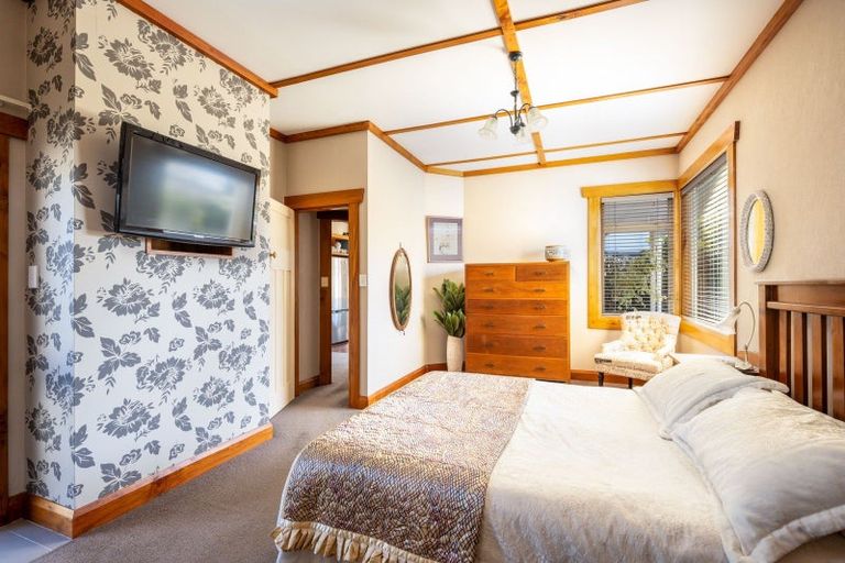 Photo of property in 117 Carrington Street, Lower Vogeltown, New Plymouth, 4310