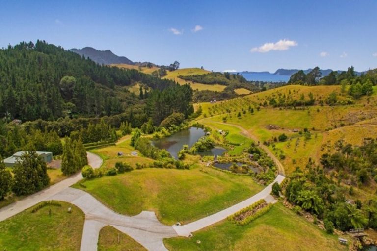 Photo of property in 36 Spikes Way, Whitianga, 3510