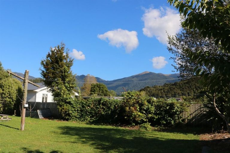 Photo of property in 33 Clifford Street, Blackball, 7804