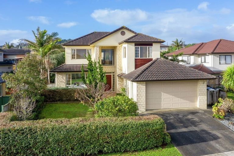 Photo of property in 100 Middlefield Drive, Flat Bush, Auckland, 2016