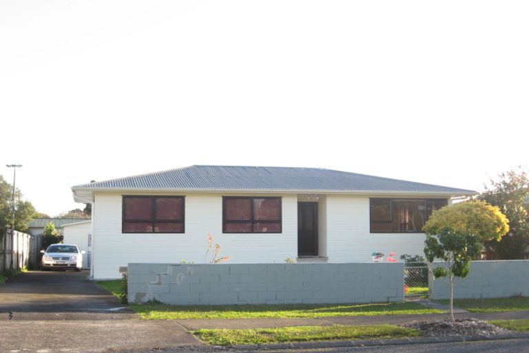 Photo of property in 6 Gainsborough Street, Manurewa, Auckland, 2102