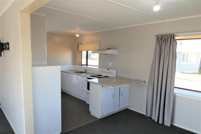 Photo of property in 400 Huia Place, Camberley, Hastings, 4120