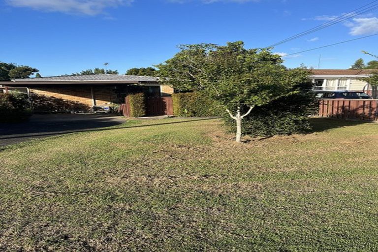 Photo of property in 1/24 Hillcrest Avenue, Hillcrest, Auckland, 0627