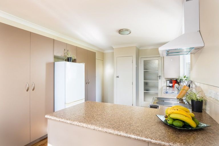 Photo of property in 136a Seaview Road, Westown, New Plymouth, 4310