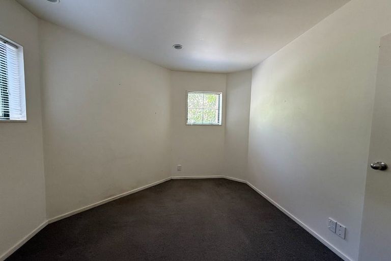 Photo of property in 2/119 Ocean View Road, Hillcrest, Auckland, 0627