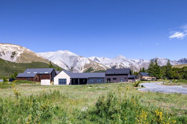 Photo of property in 18 Bevel Court, Castle Hill, 7580