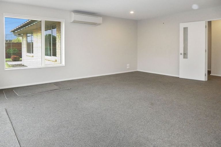 Photo of property in 6 Highworth Crescent, Rolleston, 7615