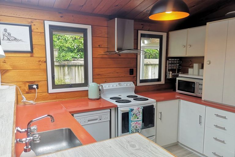 Photo of property in 410 Saint Aubyn Street, Lynmouth, New Plymouth, 4310