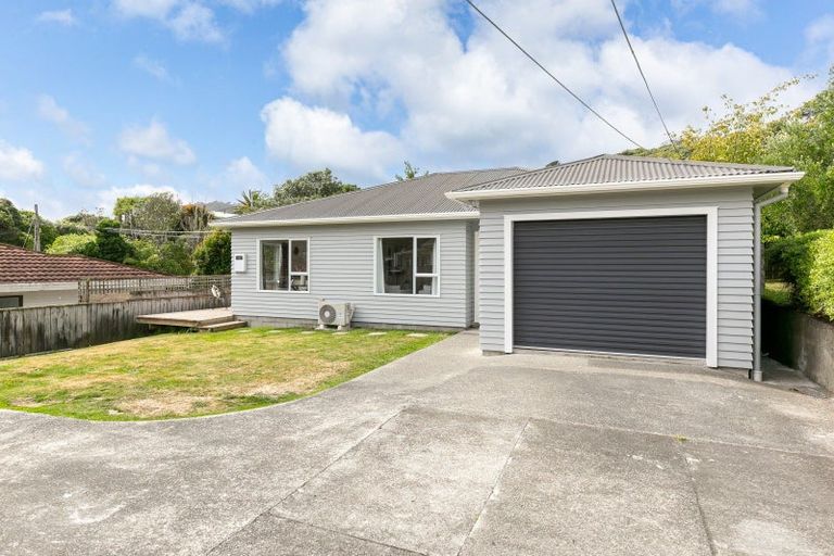Photo of property in 26a Duncan Street, Tawa, Wellington, 5028